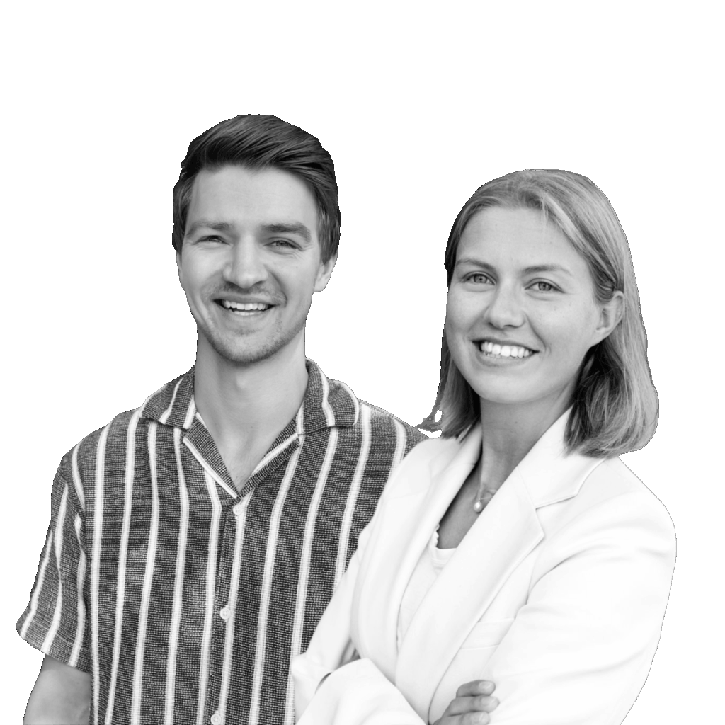 Roman och Sarah i svartvit